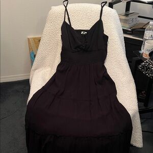 Hollister black smocked midi dress w/ slight hi-low skirt design in L